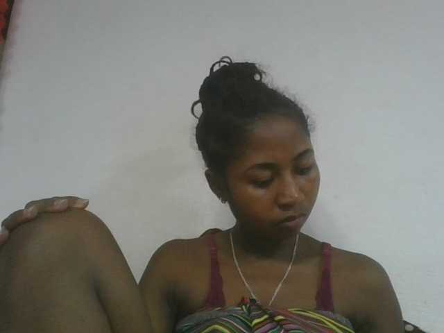 Marinah1a live cam on BongaCams