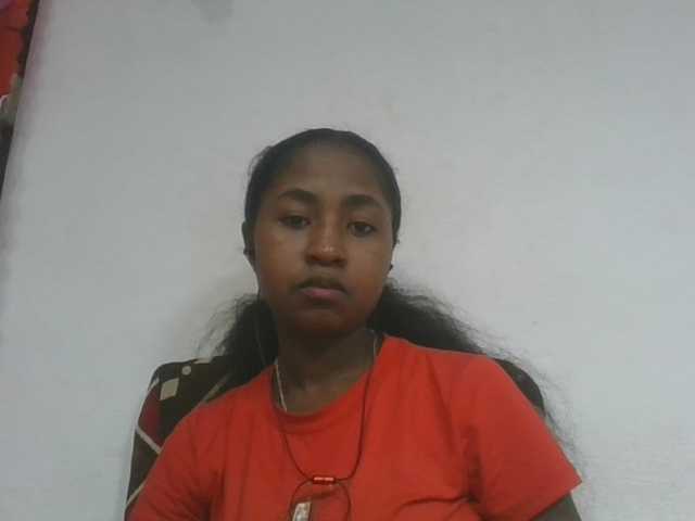 Marinah1a live cam on BongaCams