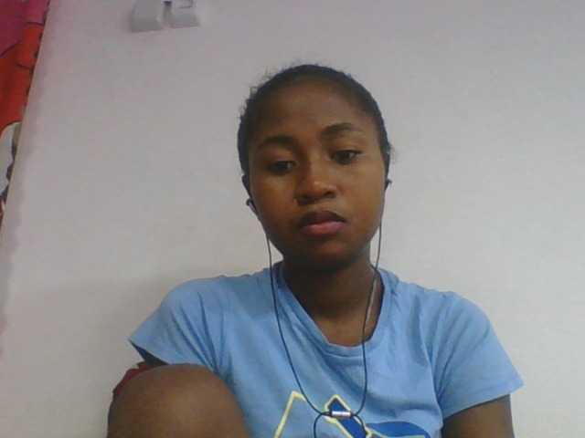 Marinah1a live cam on BongaCams