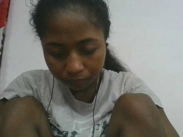 Marinah1a live cam on BongaCams