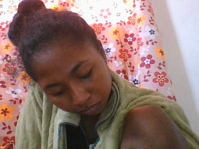 Marinah1a live cam on BongaCams