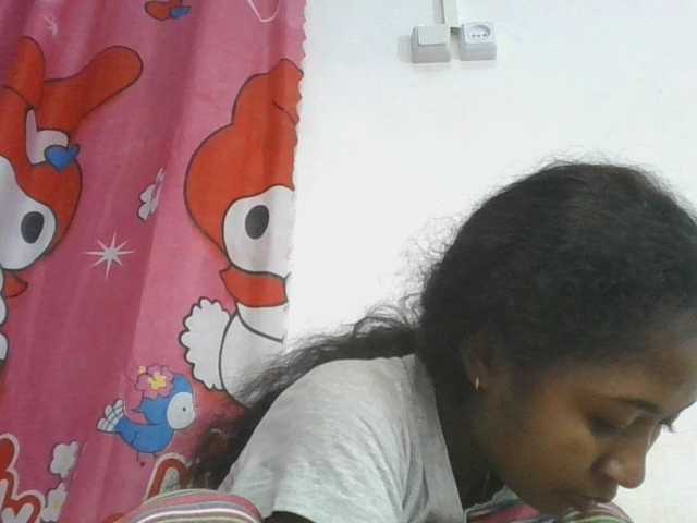 Marinah1a live cam on BongaCams
