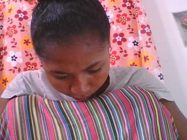 Marinah1a live cam on BongaCams