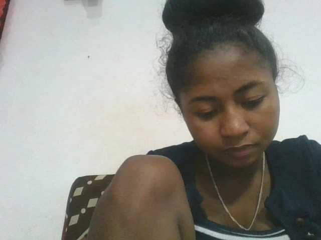 Marinah1a live cam on BongaCams