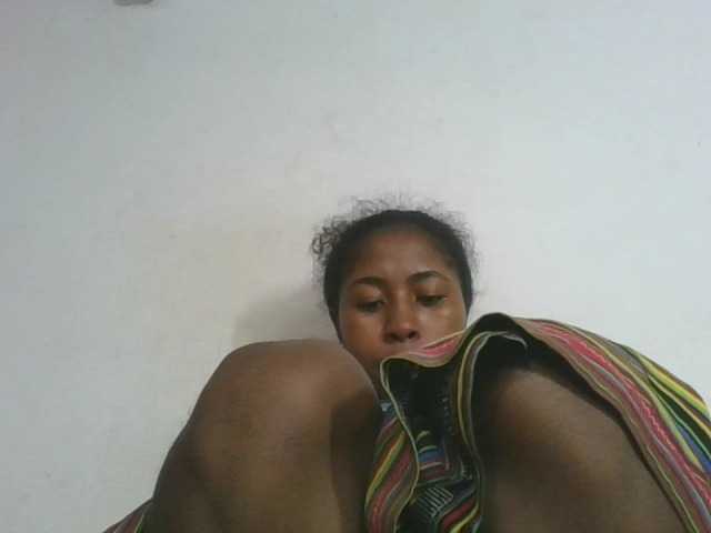 Marinah1a live cam on BongaCams