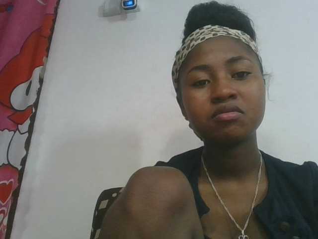 Marinah1a live cam on BongaCams
