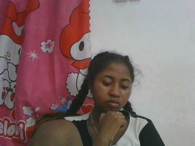 Marinah1a live cam on BongaCams