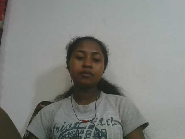 Marinah1a live cam on BongaCams