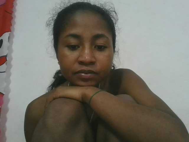 Marinah1a live cam on BongaCams