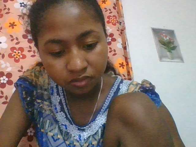 Marinah1a live cam on BongaCams