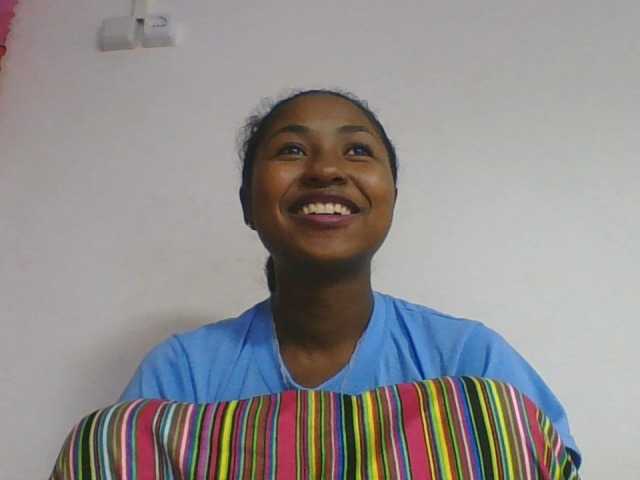 Marinah1a live cam on BongaCams