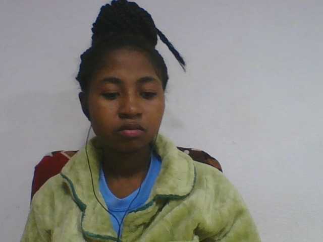 Marinah1a live cam on BongaCams