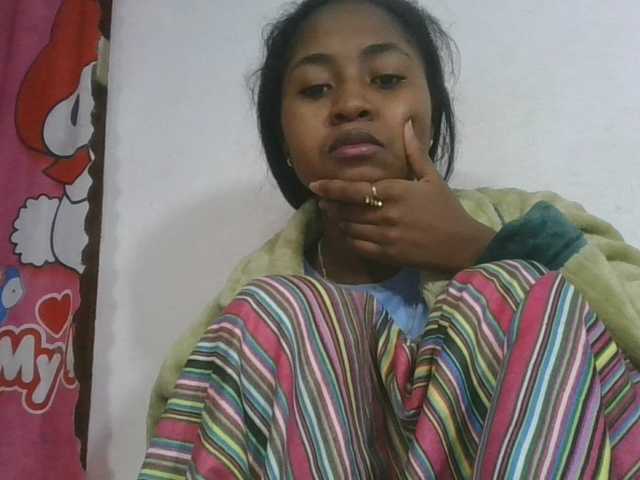 Marinah1a live cam on BongaCams