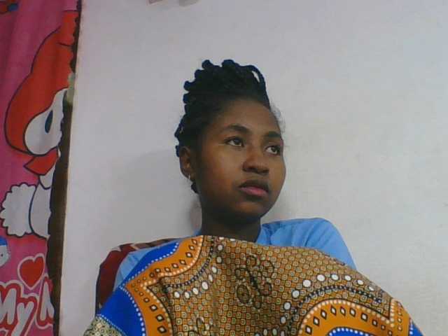 Marinah1a live cam on BongaCams