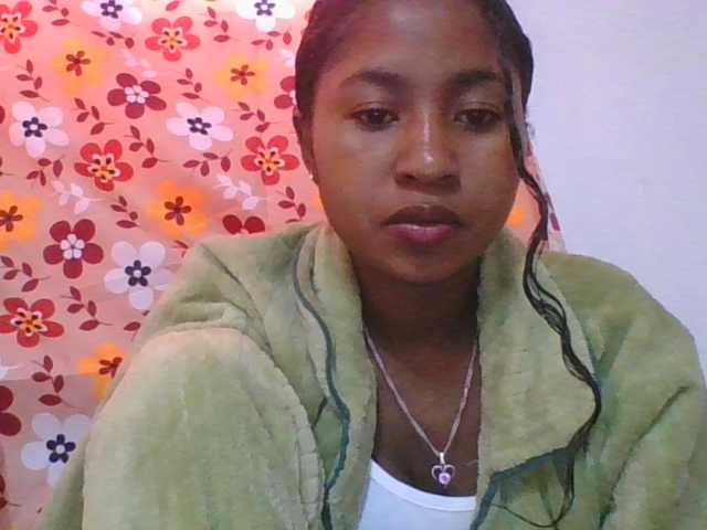 Marinah1a live cam on BongaCams