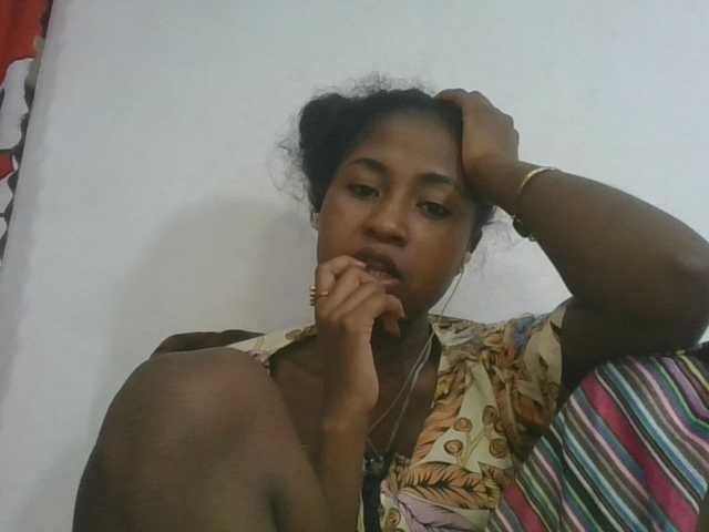 Marinah1a live cam on BongaCams