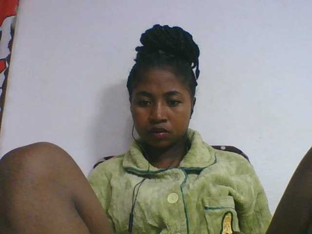 Marinah1a live cam on BongaCams