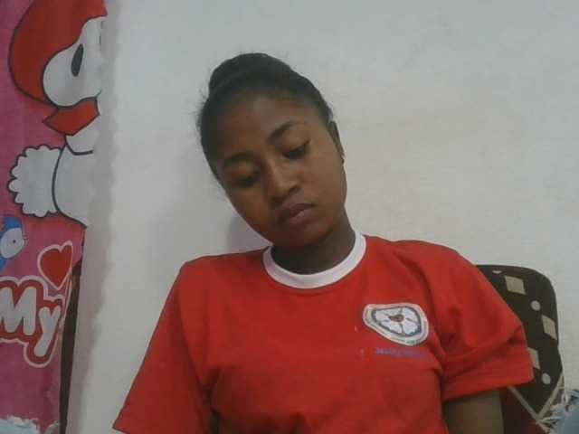 Marinah1a live cam on BongaCams