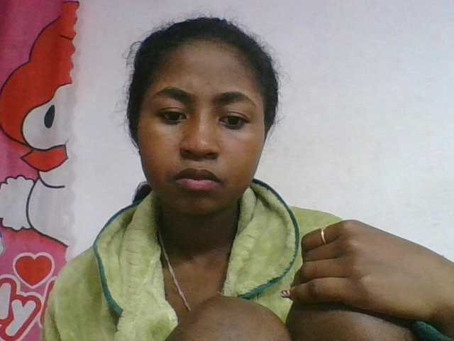 Marinah1a live cam on BongaCams