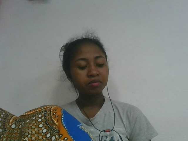 Marinah1a live cam on BongaCams