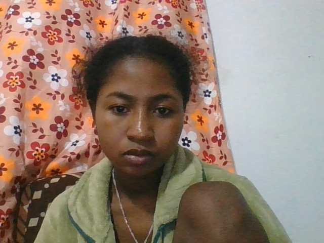 Marinah1a live cam on BongaCams