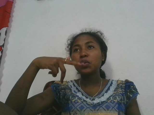 Marinah1a live cam on BongaCams