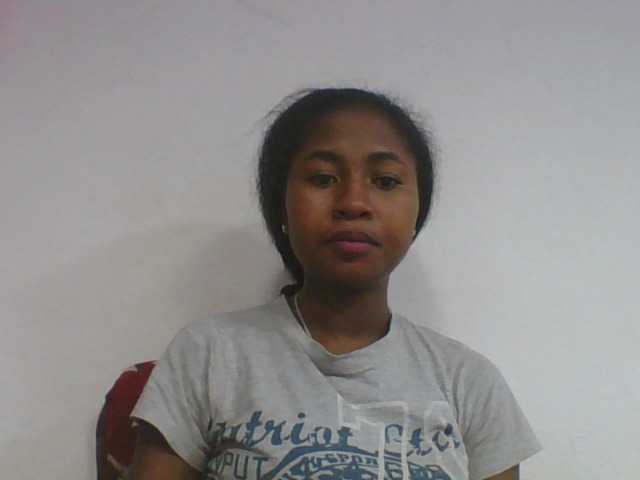 Marinah1a live cam on BongaCams