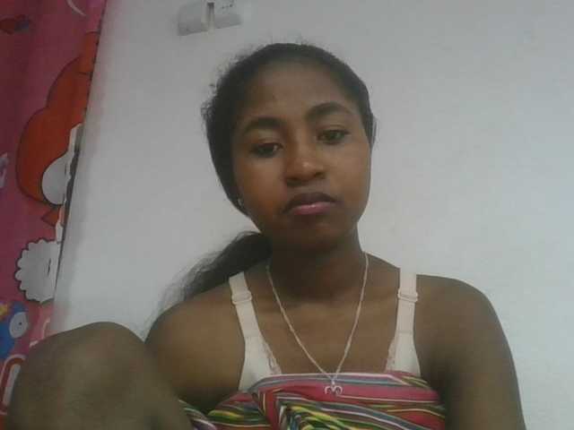 Marinah1a live cam on BongaCams