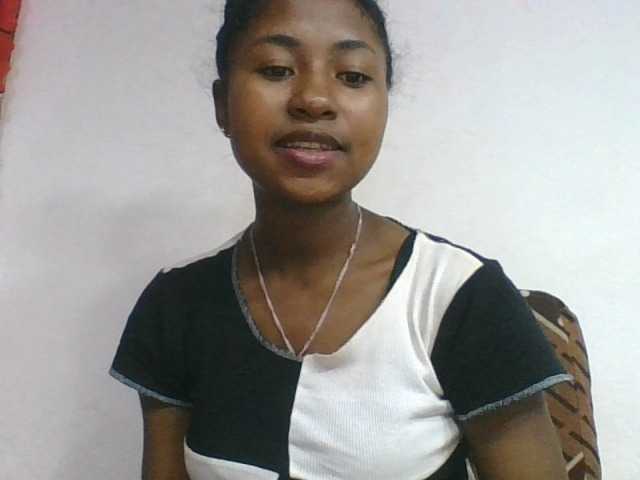 Marinah1a live cam on BongaCams