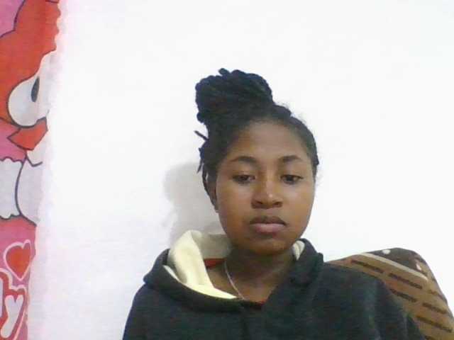 Marinah1a live cam on BongaCams
