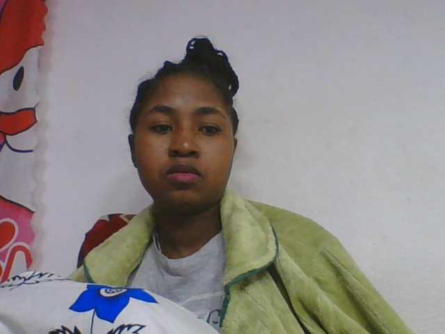 Marinah1a live cam on BongaCams