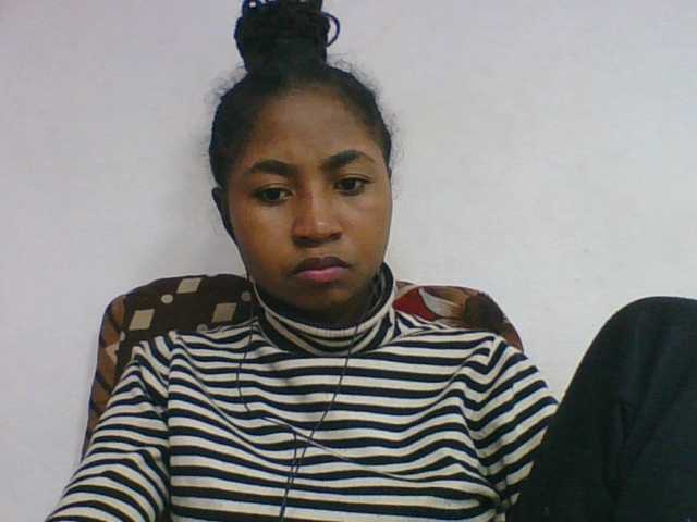 Marinah1a live cam on BongaCams
