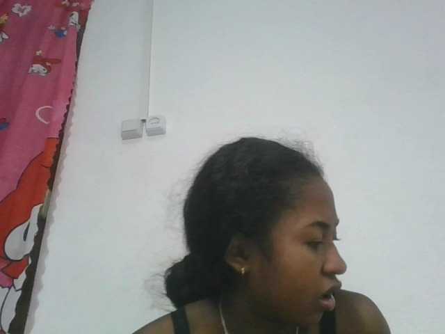Marinah1a live cam on BongaCams