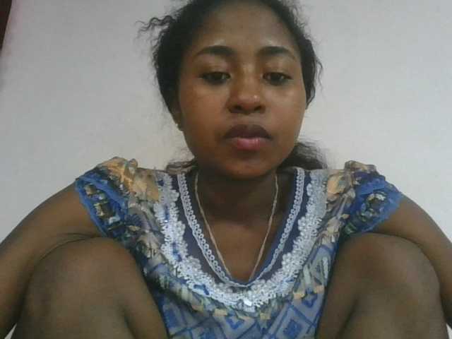Marinah1a live cam on BongaCams
