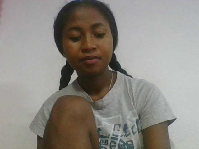 Marinah1a live cam on BongaCams