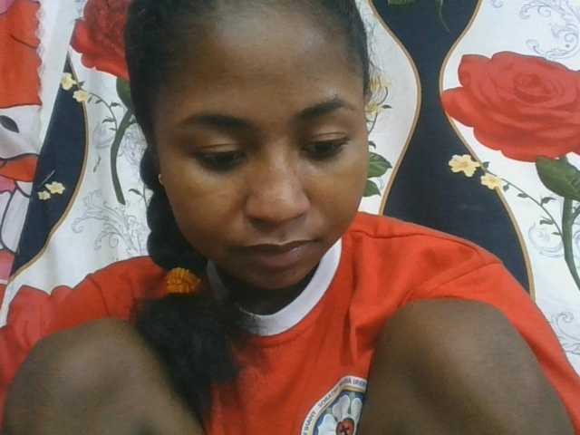 Marinah1a live cam on BongaCams