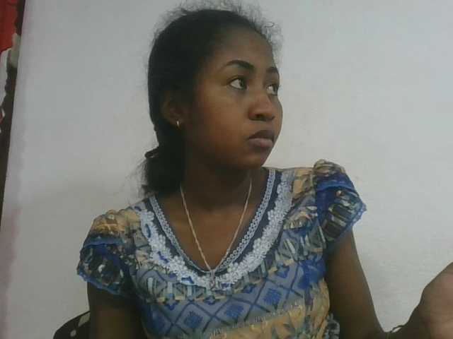 Marinah1a live cam on BongaCams
