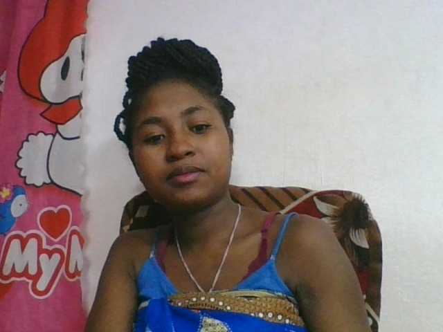 Marinah1a live cam on BongaCams