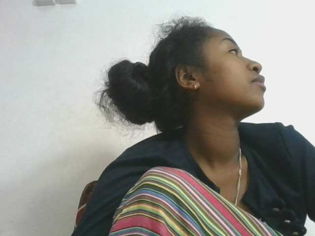 Marinah1a live cam on BongaCams