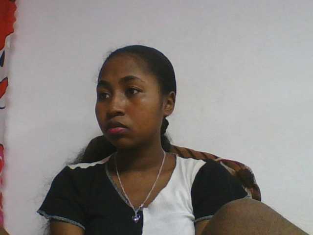 Marinah1a live cam on BongaCams