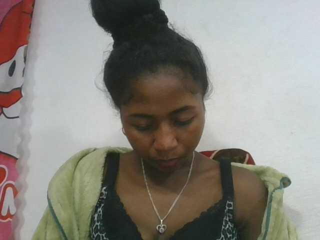 Marinah1a live cam on BongaCams