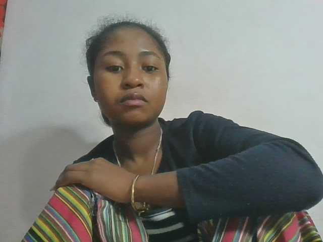 Marinah1a live cam on BongaCams