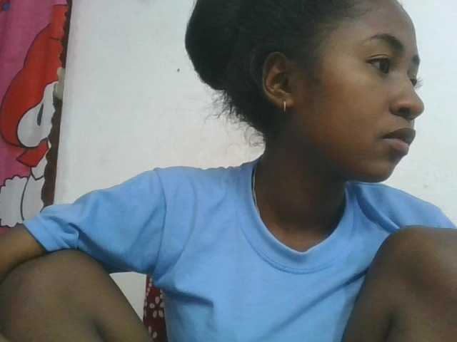 Marinah1a live cam on BongaCams