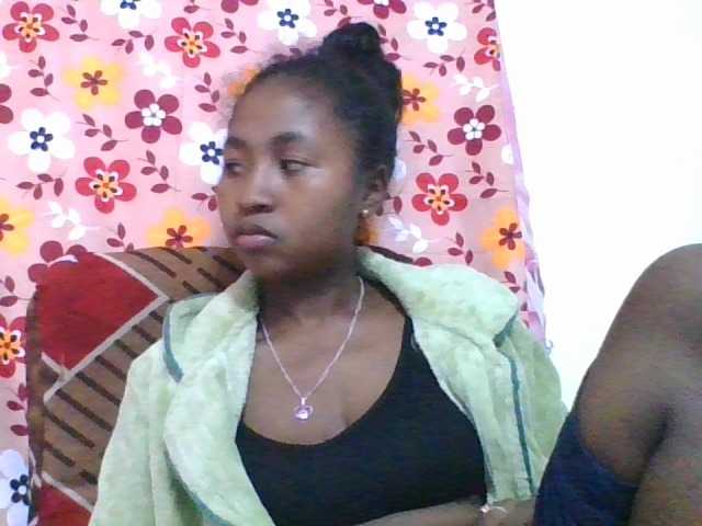 Marinah1a live cam on BongaCams