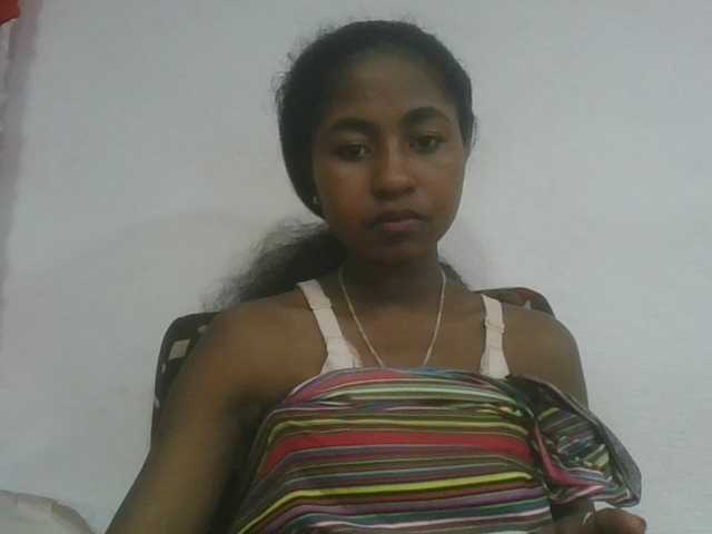 Marinah1a live cam on BongaCams