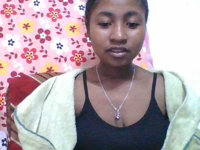 Marinah1a live cam on BongaCams