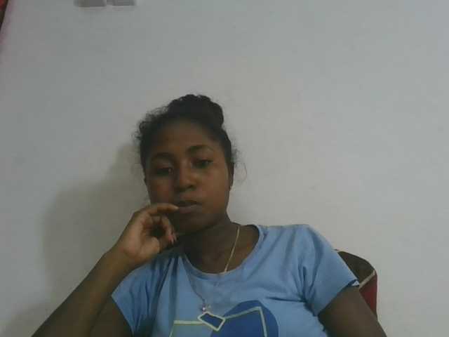 Marinah1a live cam on BongaCams
