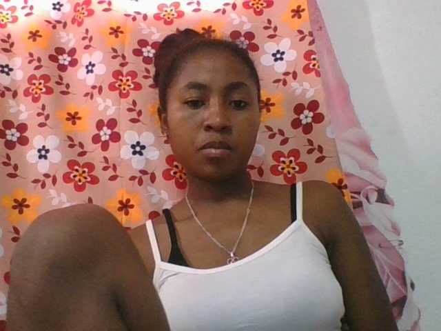 Marinah1a live cam on BongaCams