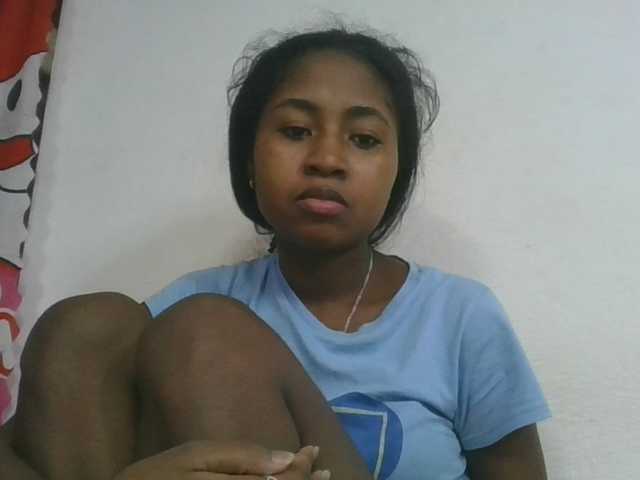 Marinah1a live cam on BongaCams