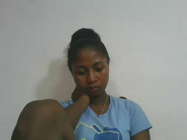 Marinah1a live cam on BongaCams